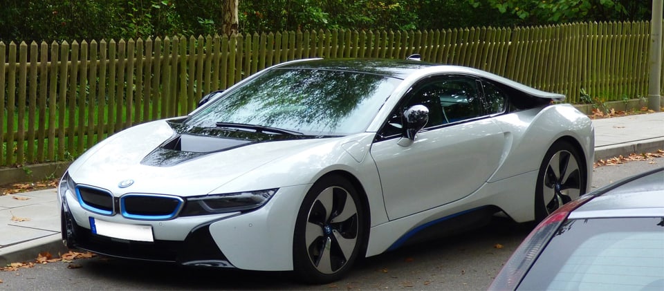 BMW I8